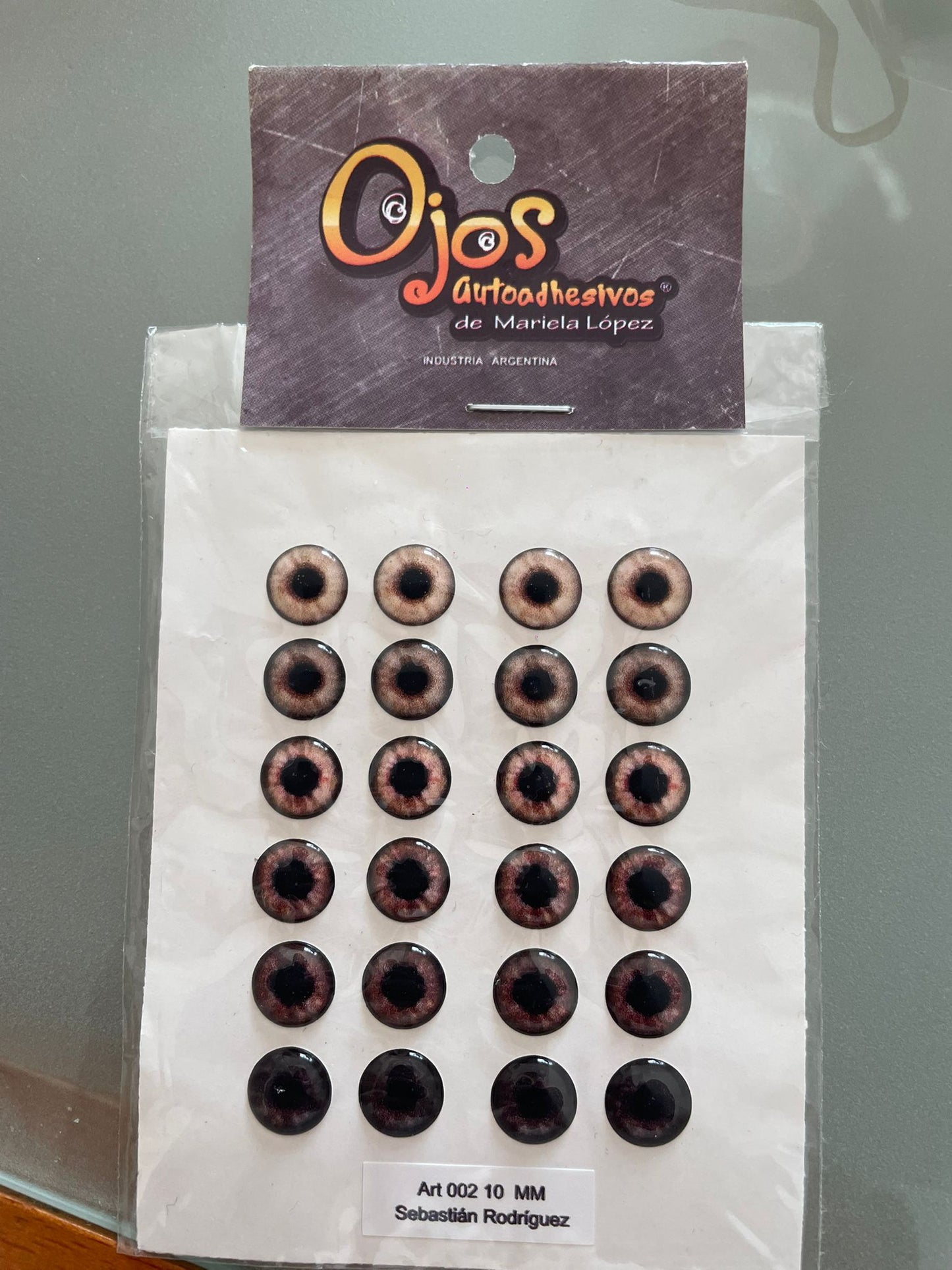 Ojitos resinados Sebastian Rodriguez 002