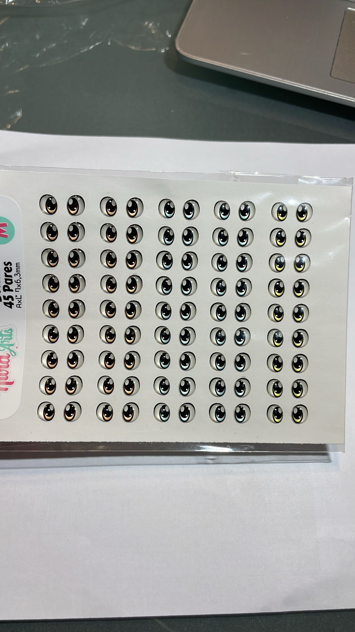 Ojitos resinados 511