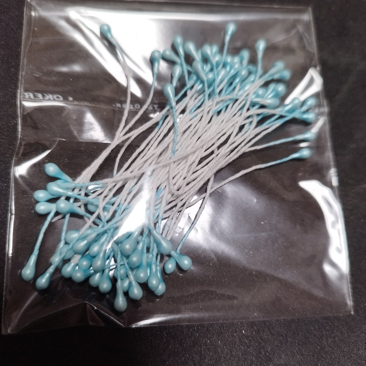 Pistilos perlados azules