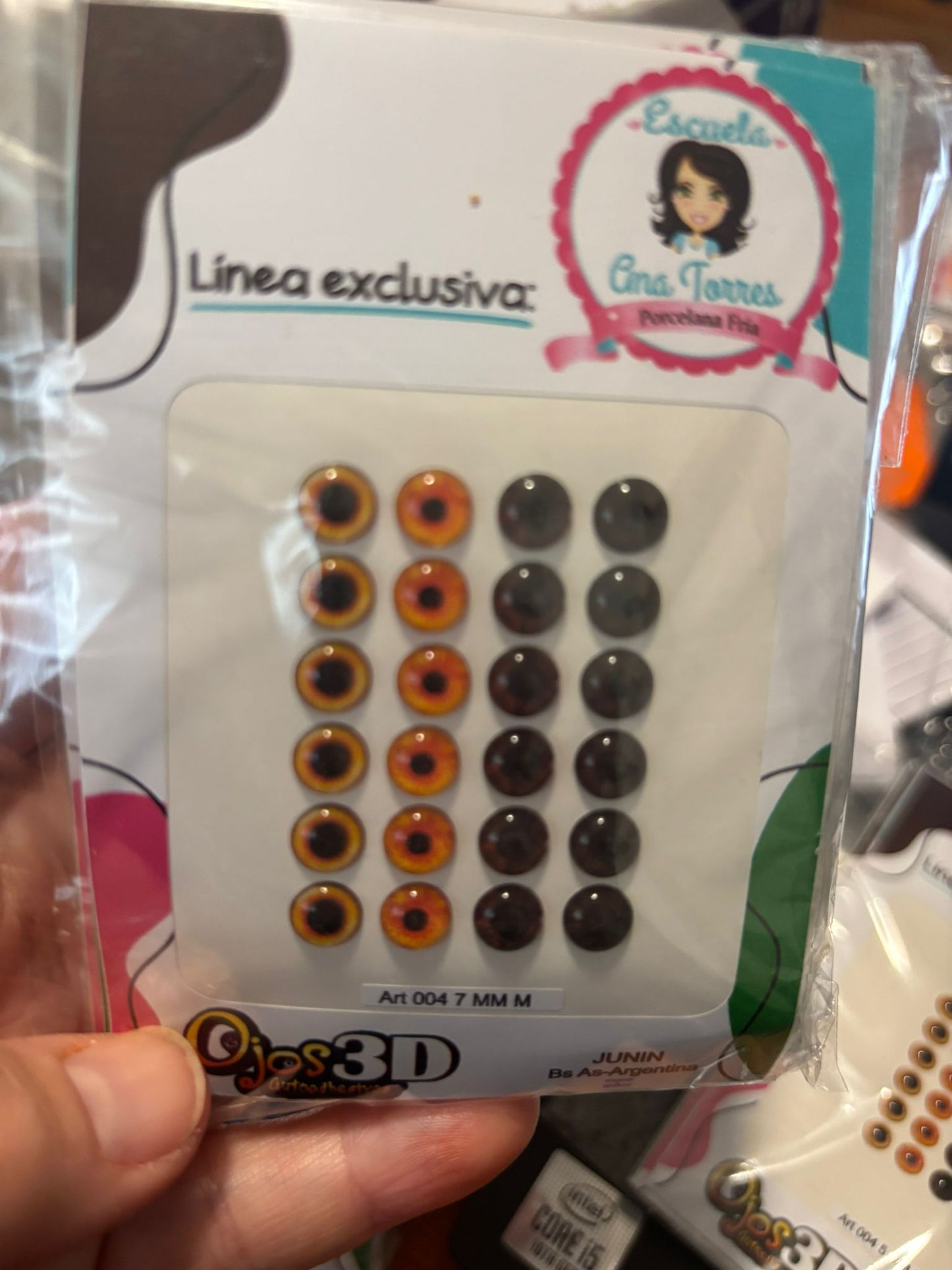 Ojitos Resinados 003 Iris Ana Torres Verde