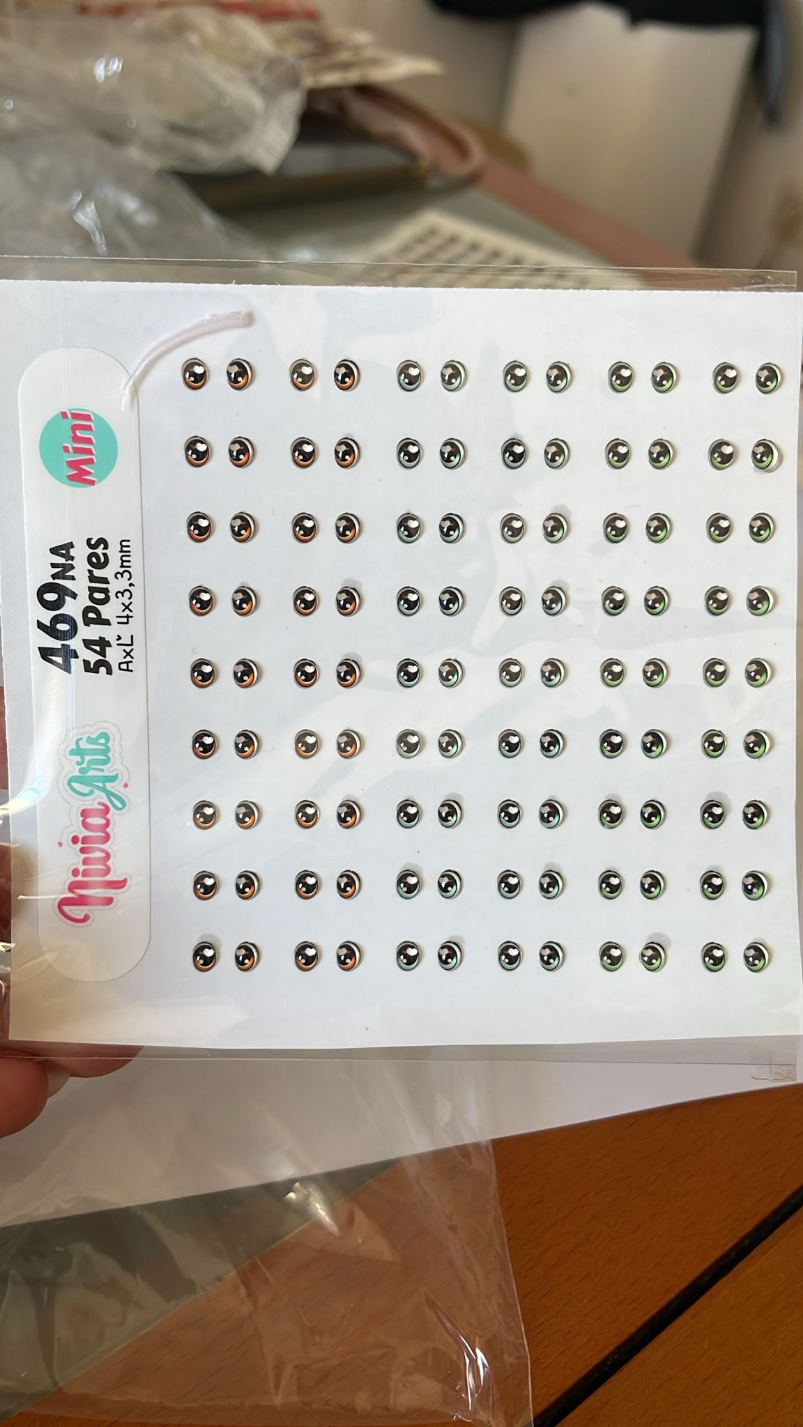 Ojitos resinados 469