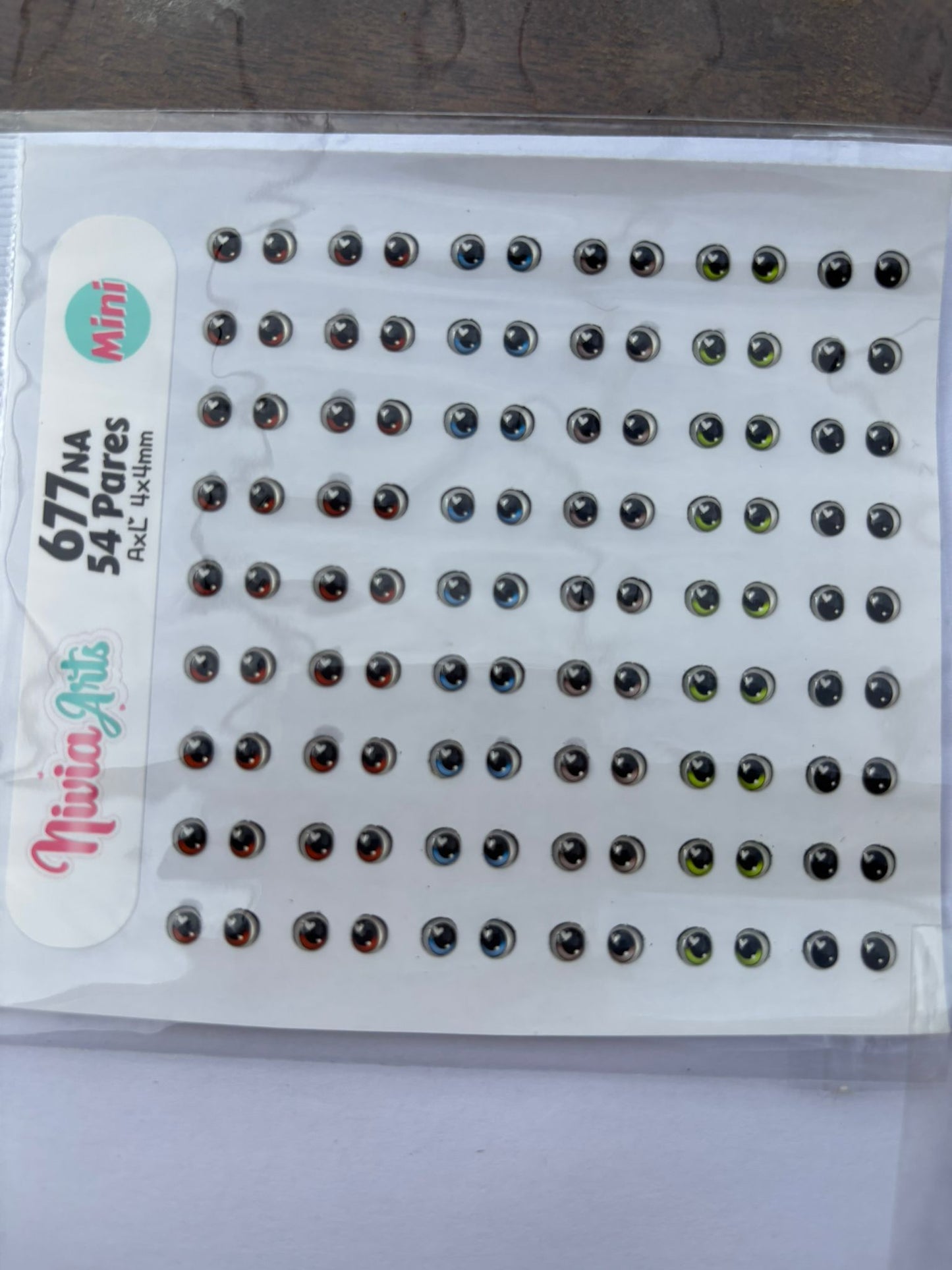 Ojitos Resinados 677