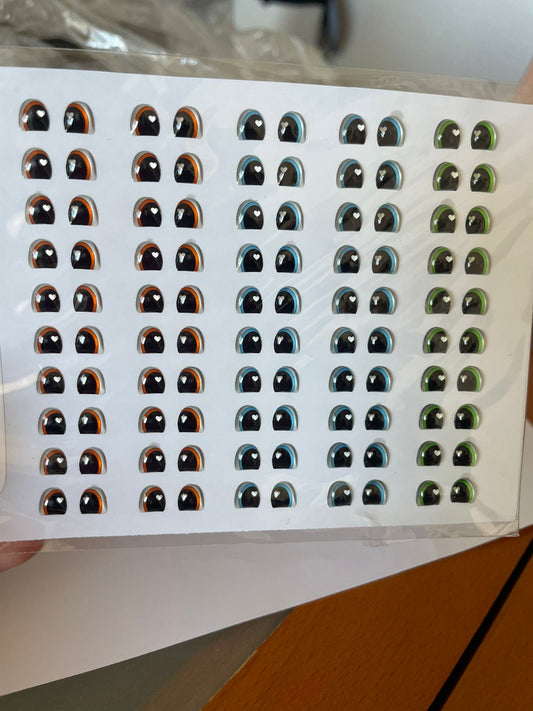 Ojitos resinados 682