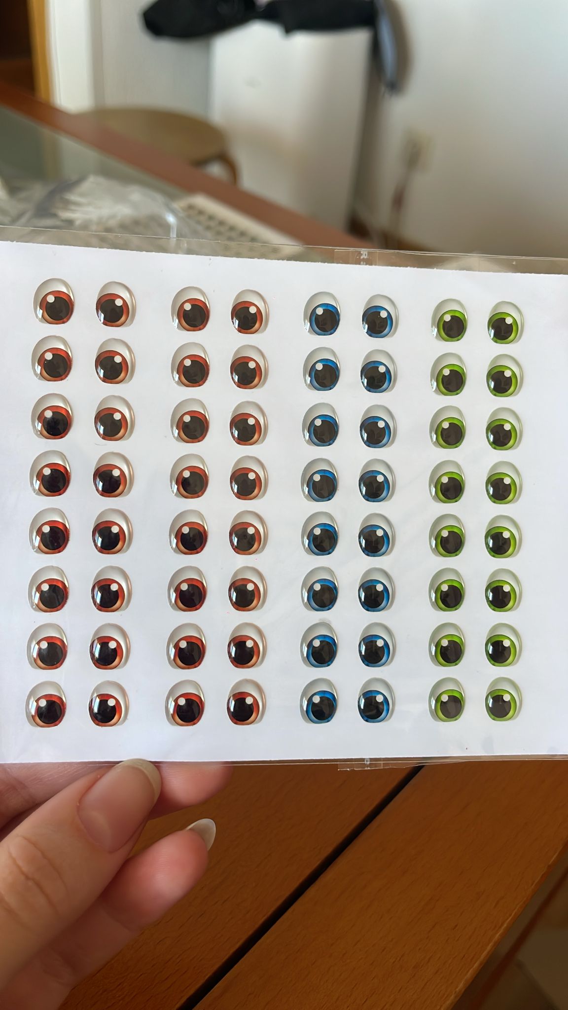 Ojitos resinados 919