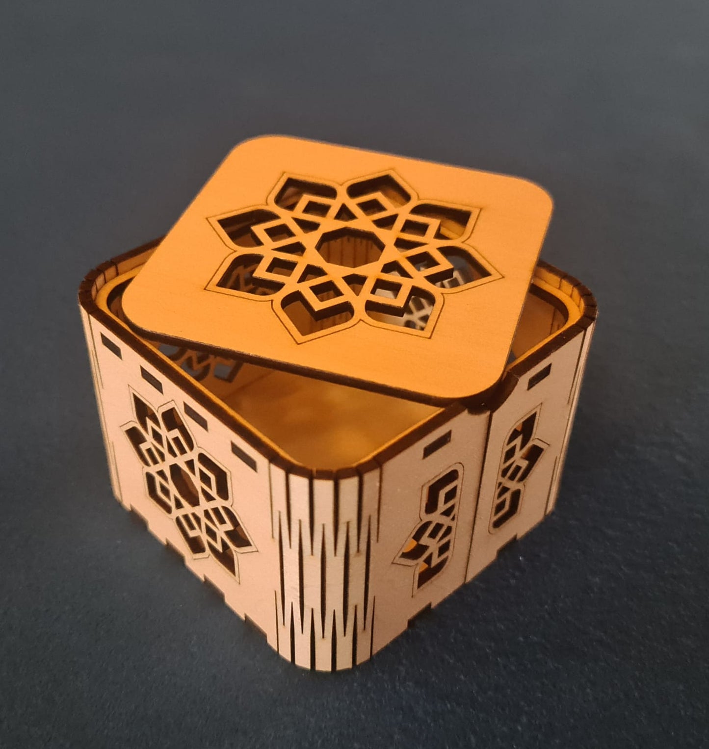 Cajas Caladas.2 unidades diferentes