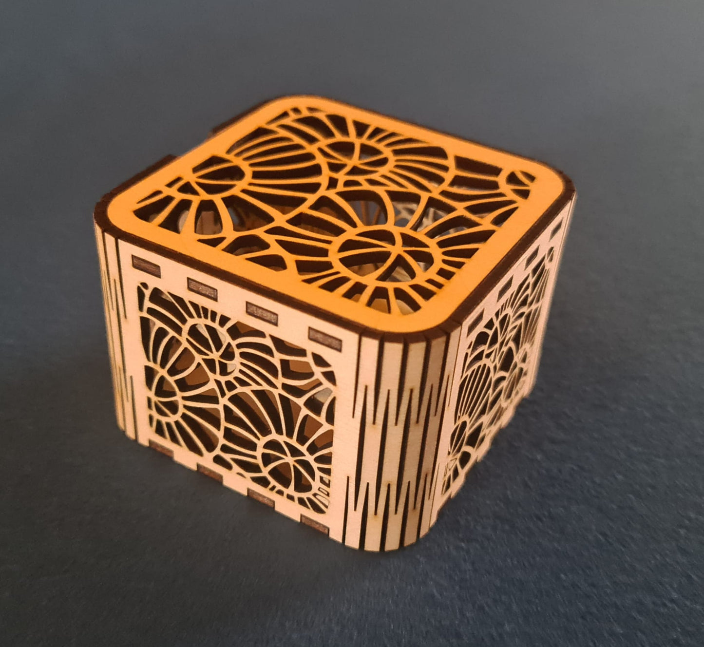 Cajas Caladas.2 unidades diferentes