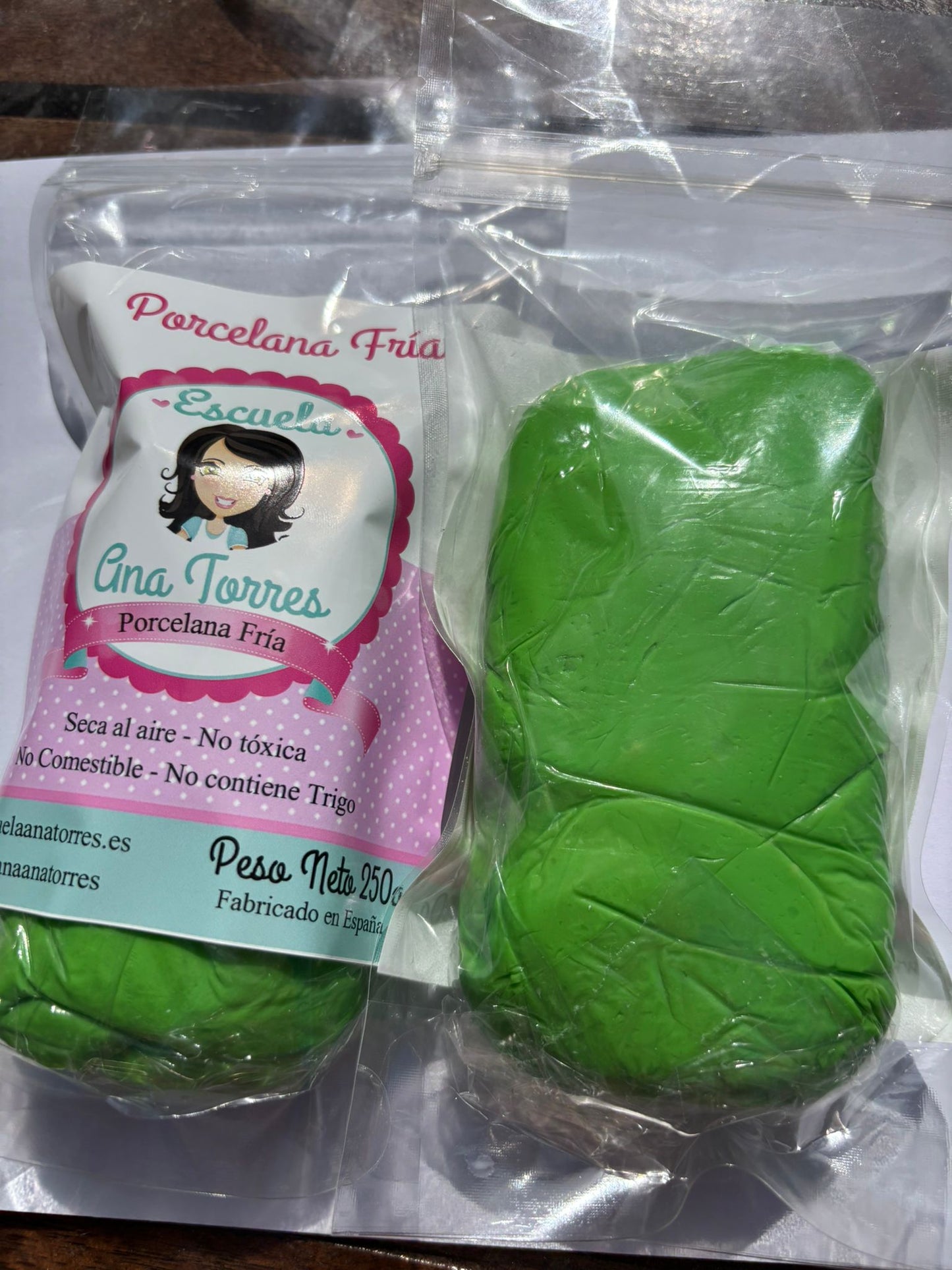 Porcelana Fria Ana Torres COLOR